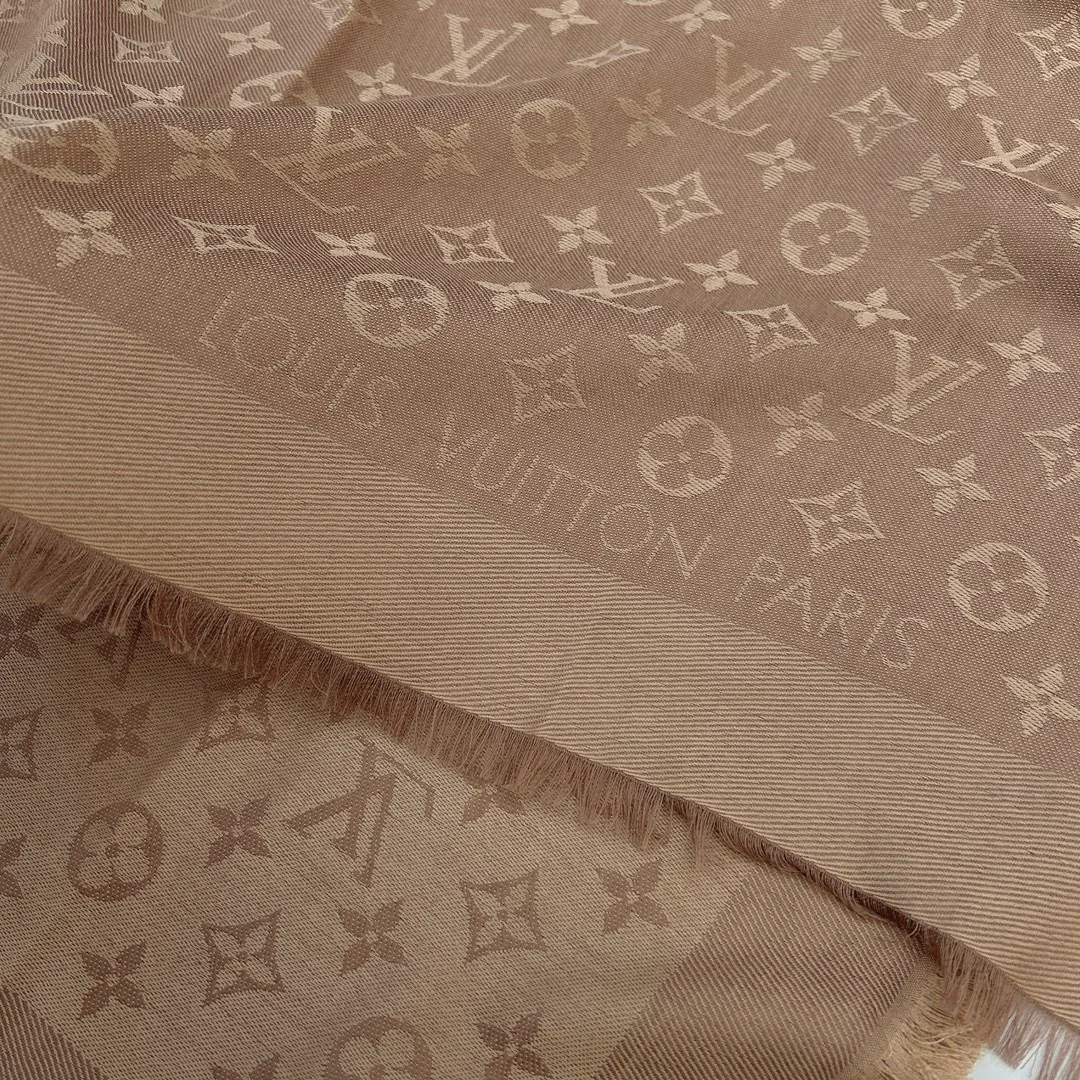 Шарфы Louis Vuitton 18267593