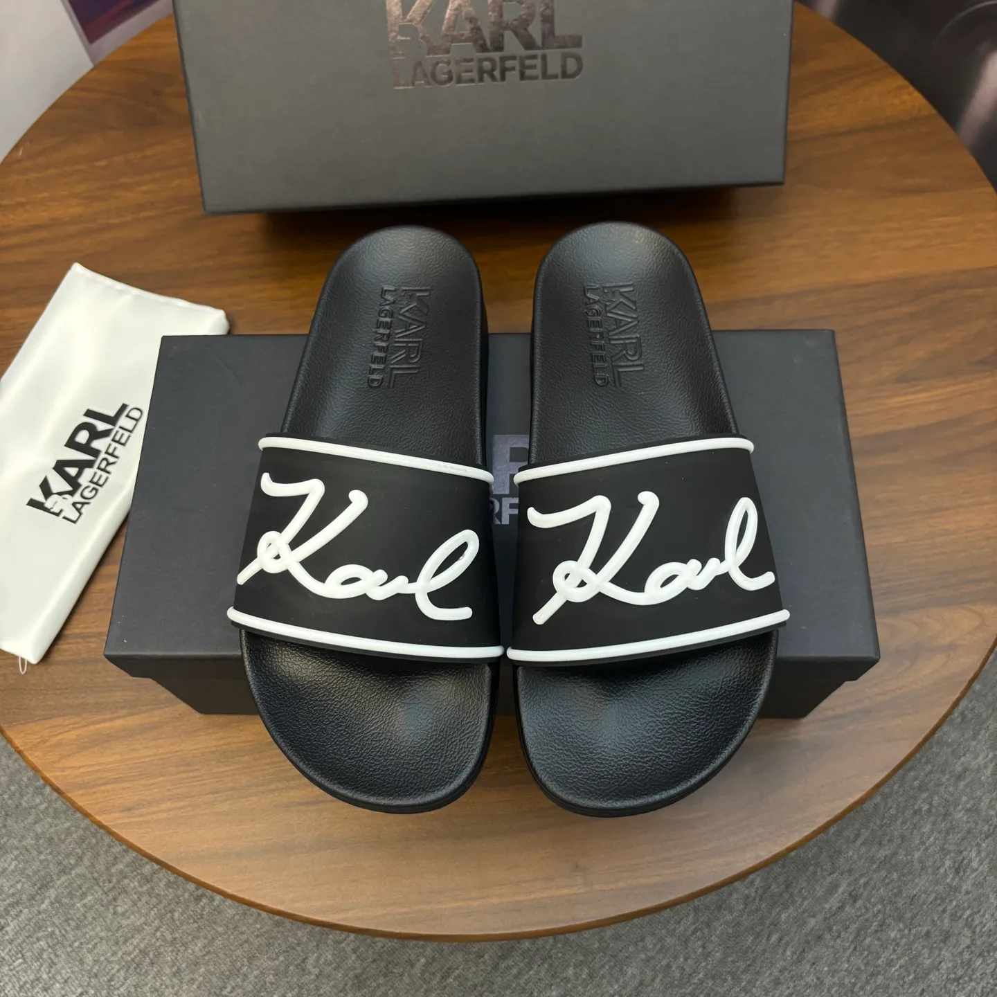 Шлепанцы Женские Karl Lagerfeld 11632813