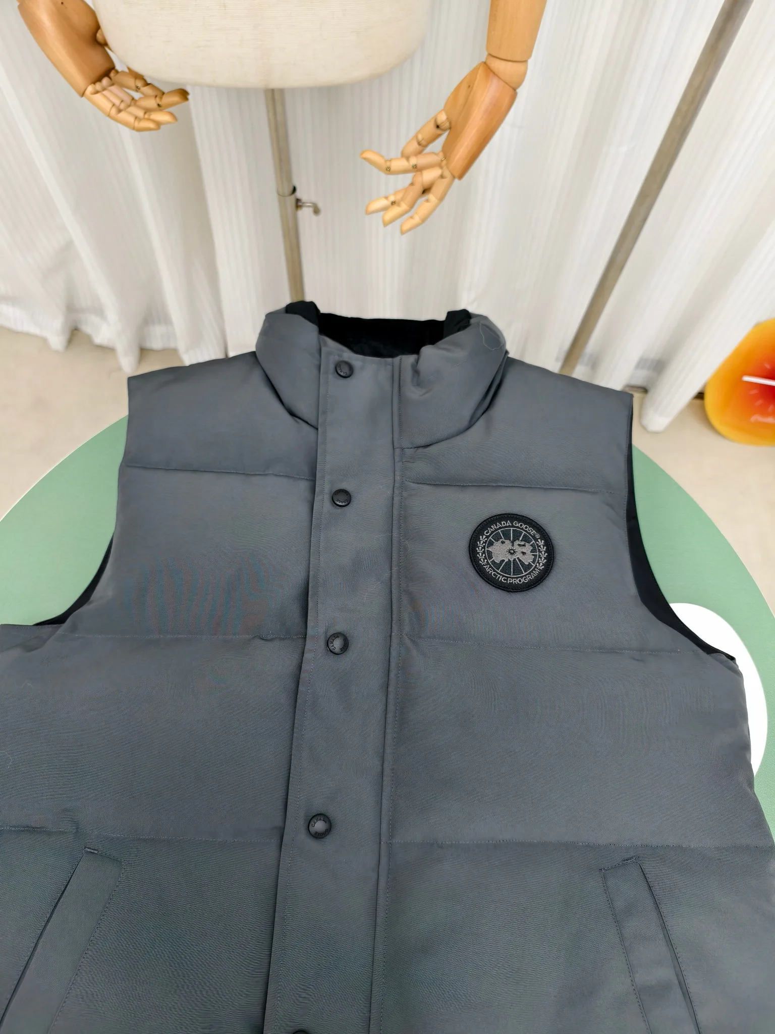 Жилеты Женские Canada Goose 1773252