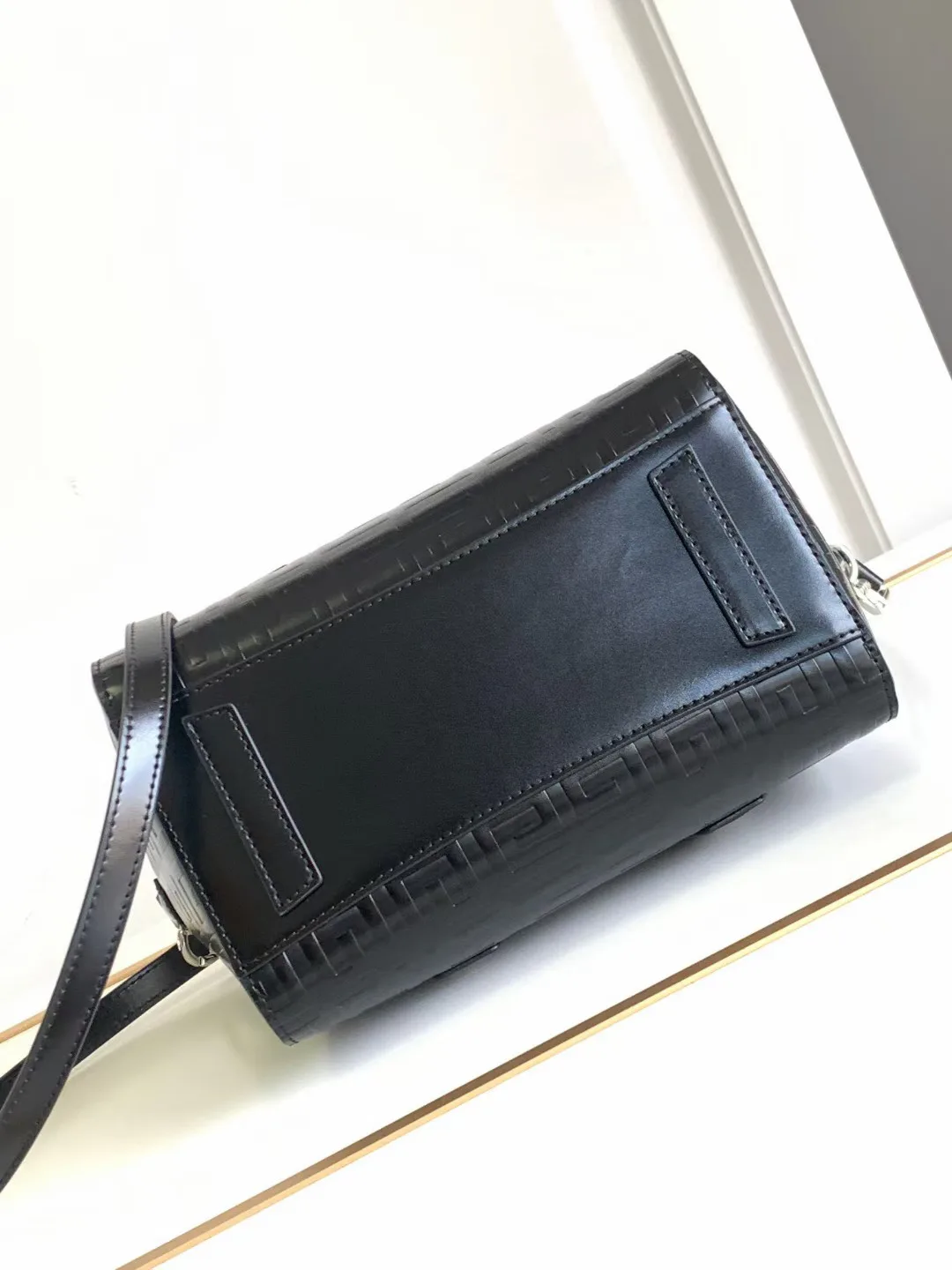 Сумки На Ремне Женские Givenchy 393503