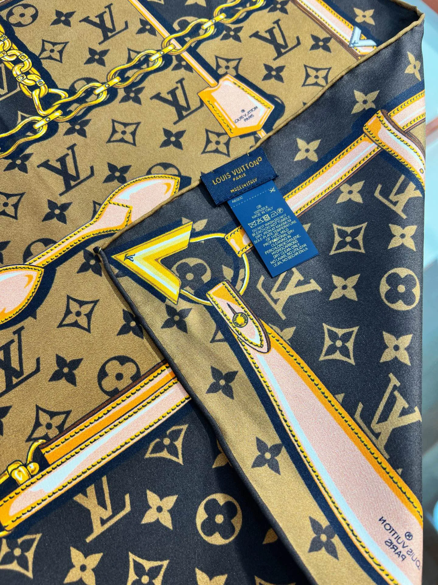 Платки Louis Vuitton 11503430