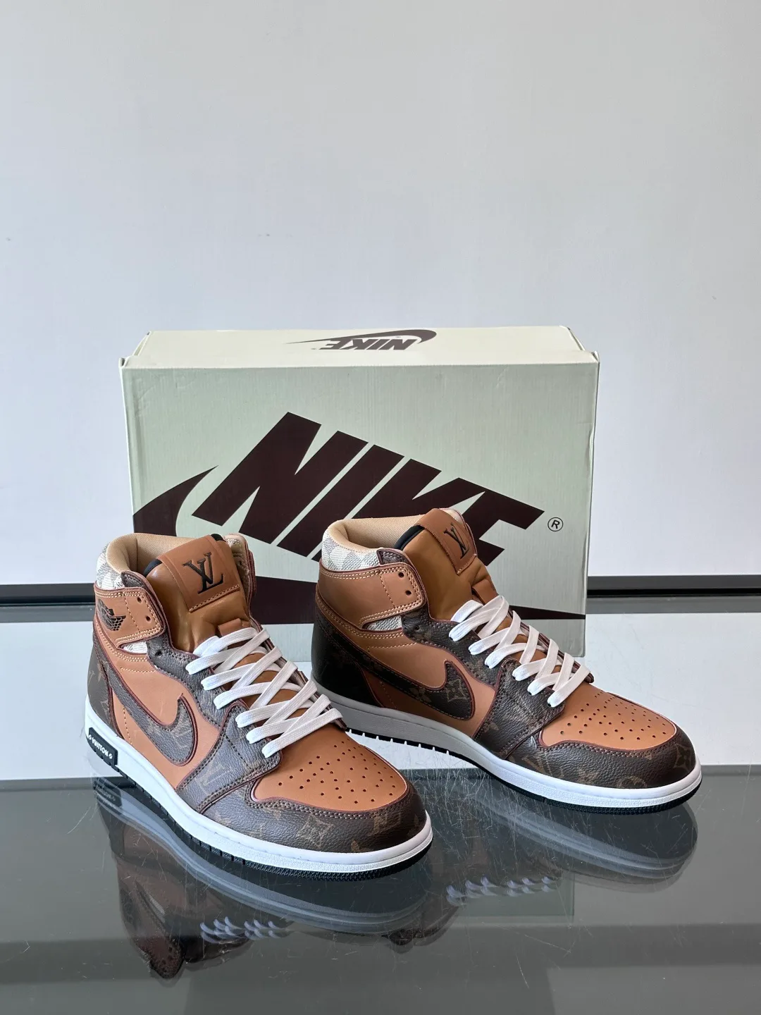 Кроссовки Мужские Louis Vuitton 18274505