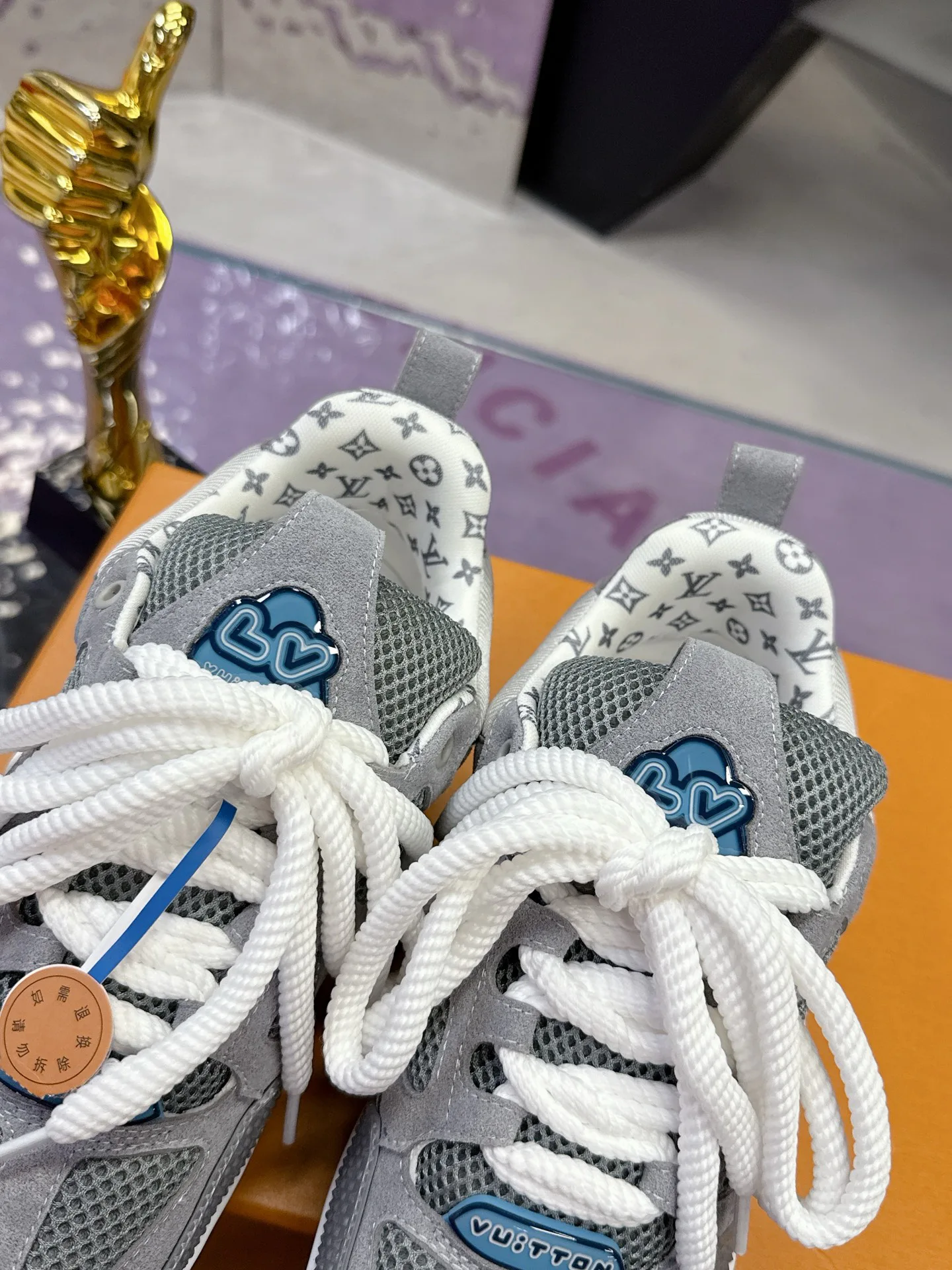 Кроссовки Женские Louis Vuitton 1874711