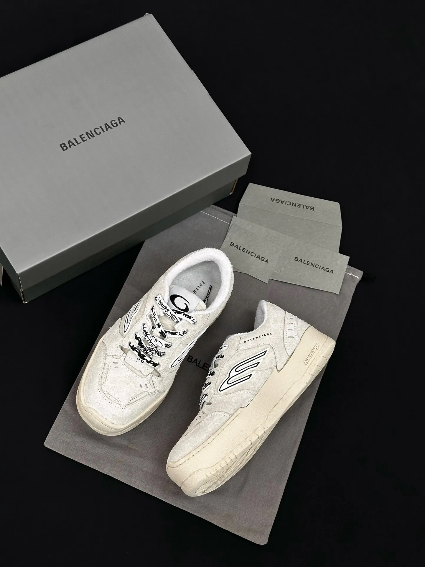 Кроссовки Женские Balenciaga 10997409