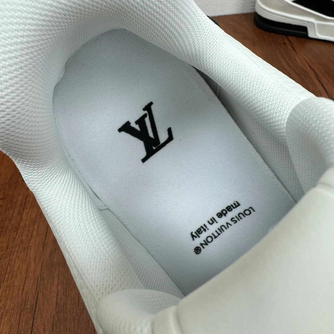 Кроссовки Мужские Louis Vuitton 1032394