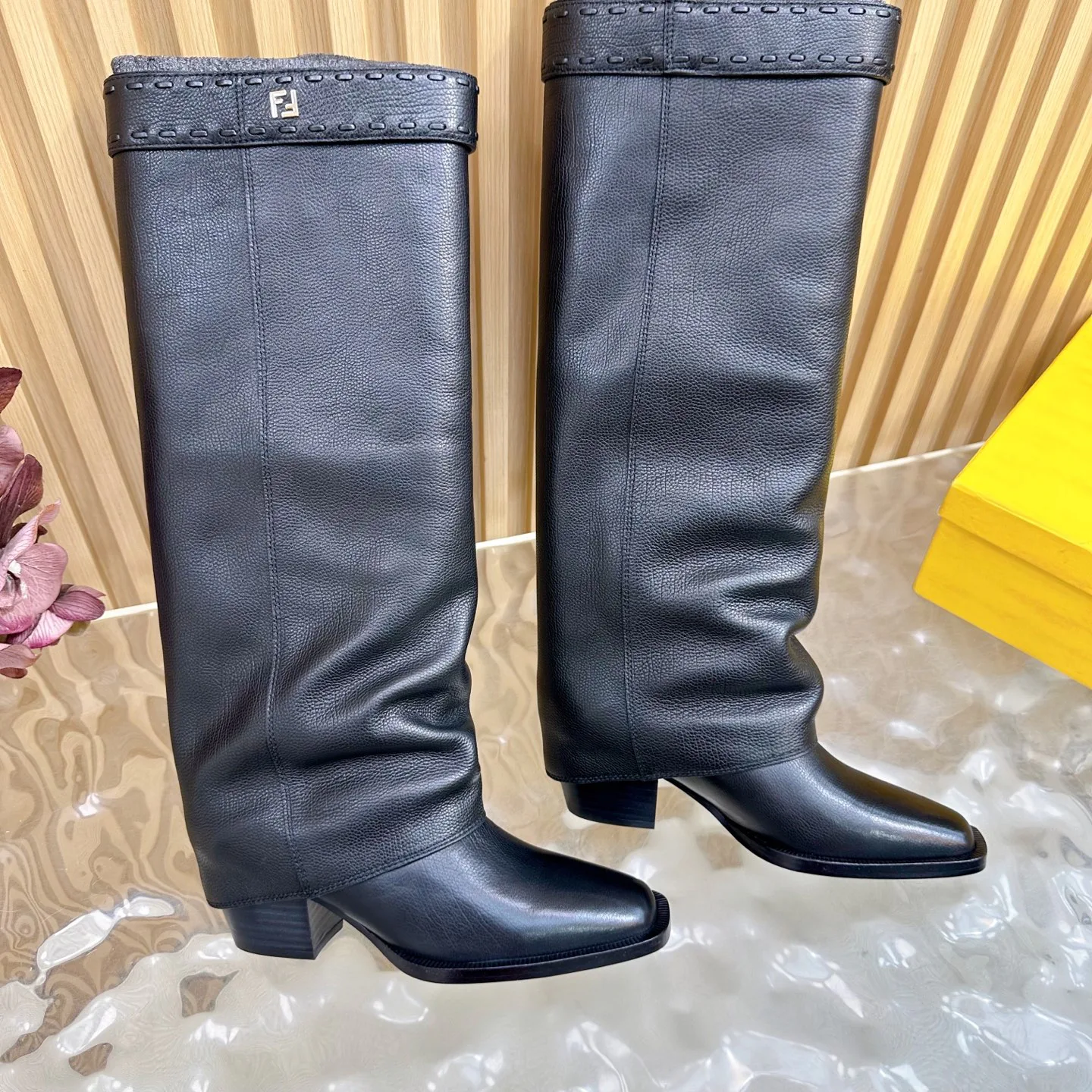 Сапоги Женские Fendi 18235455
