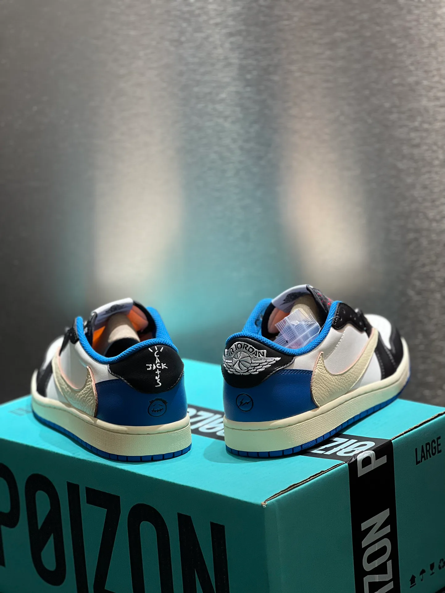 Кроссовки Женские Air Jordan 72044