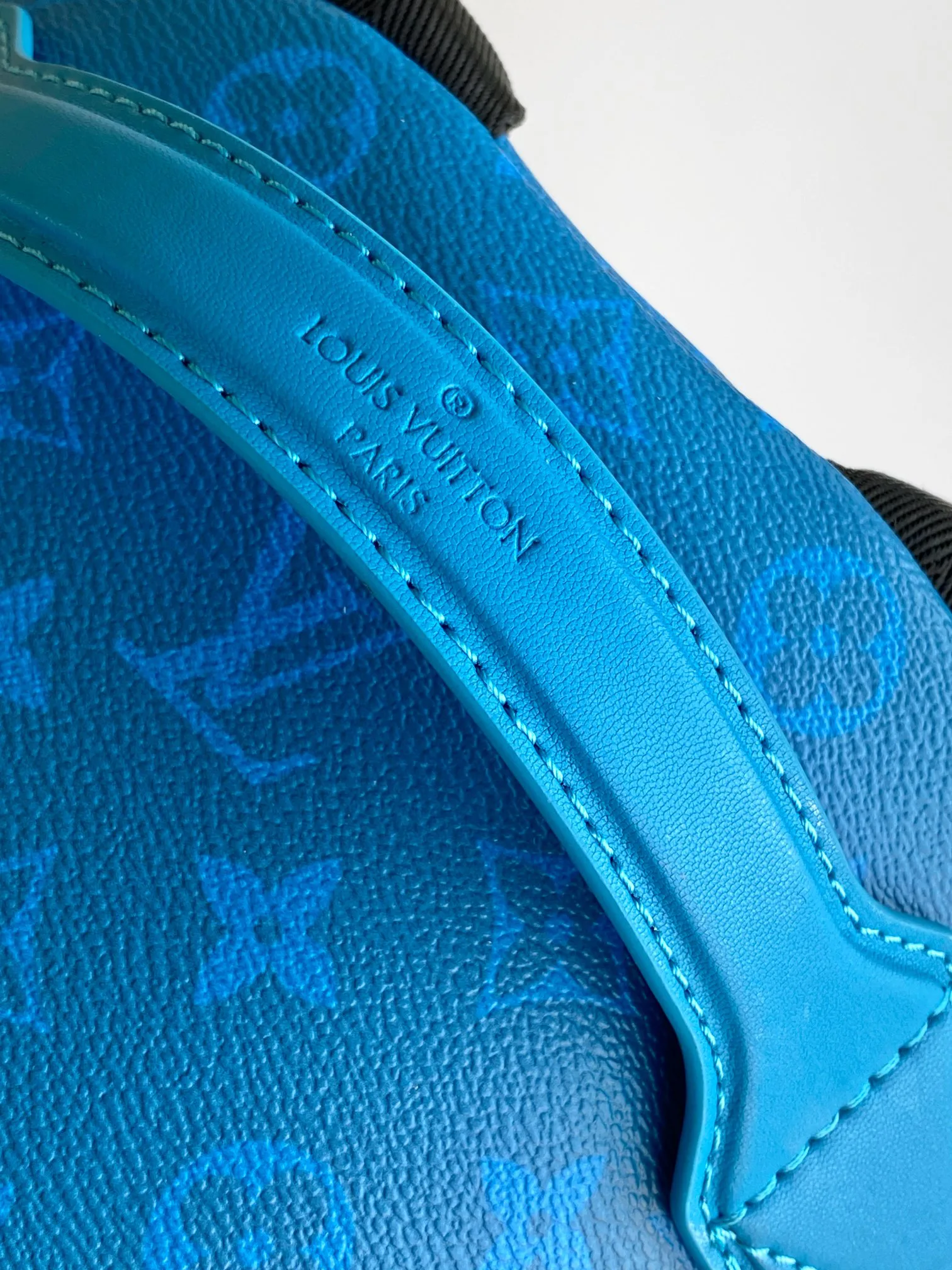 Рюкзаки Женские Louis Vuitton 1746050