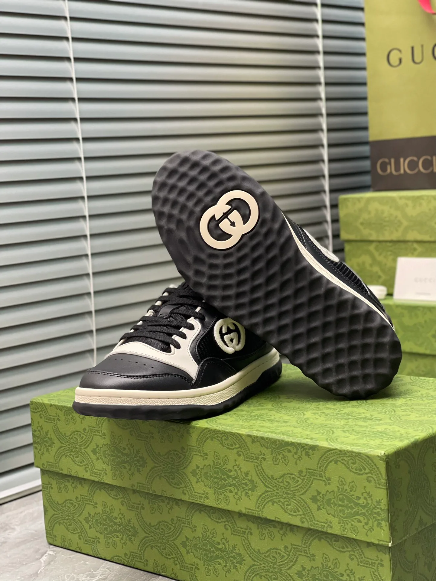 Кроссовки Женские Gucci 5813707