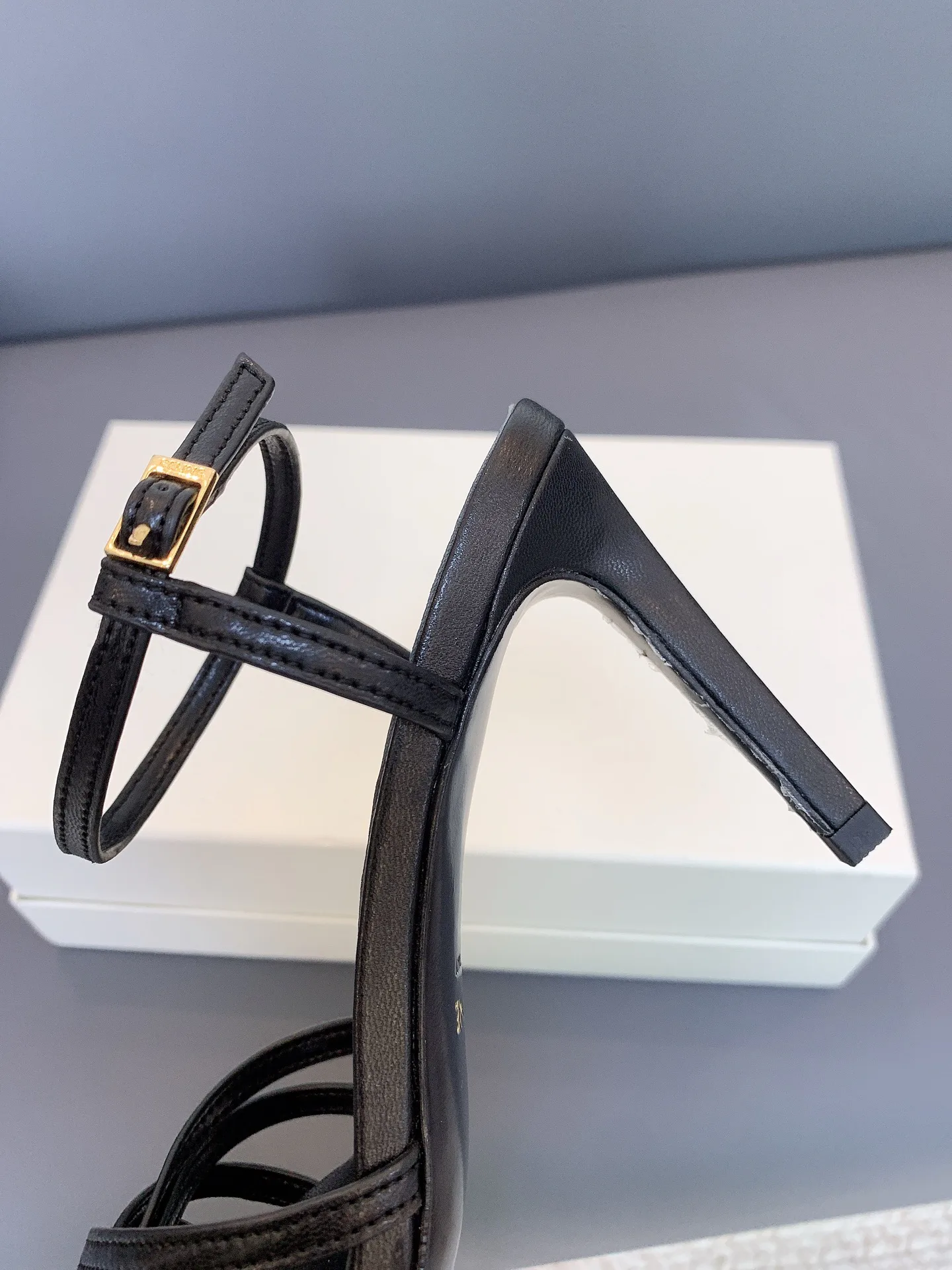 Босоножки Женские Celine 17479010