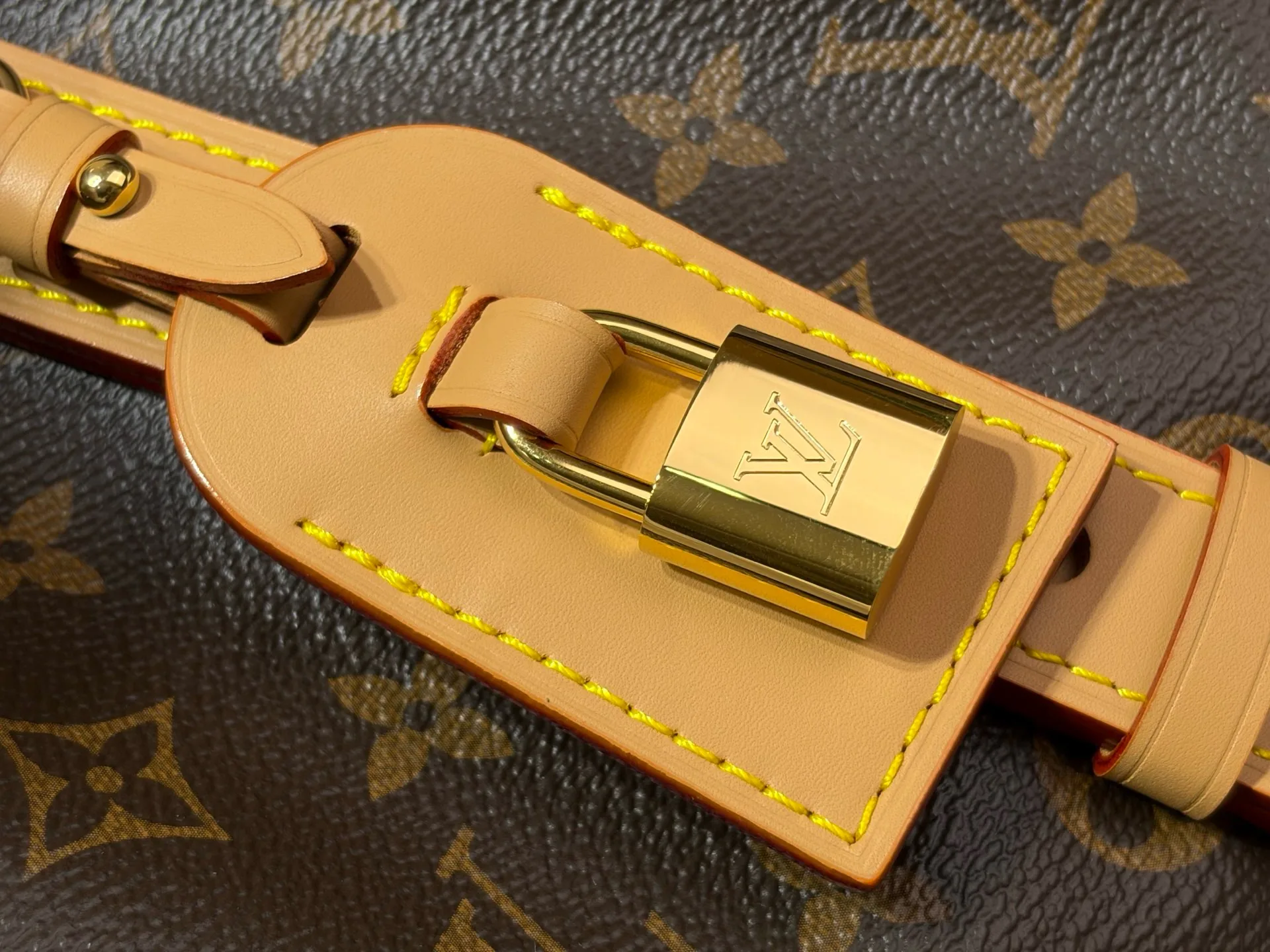 Классические Сумки Женские Louis Vuitton 17499366