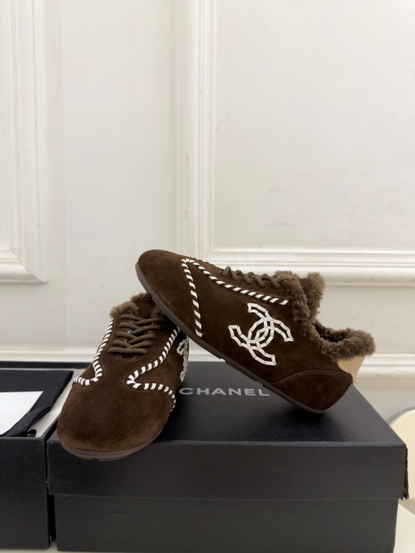 Кроссовки Женские Chanel 18998297