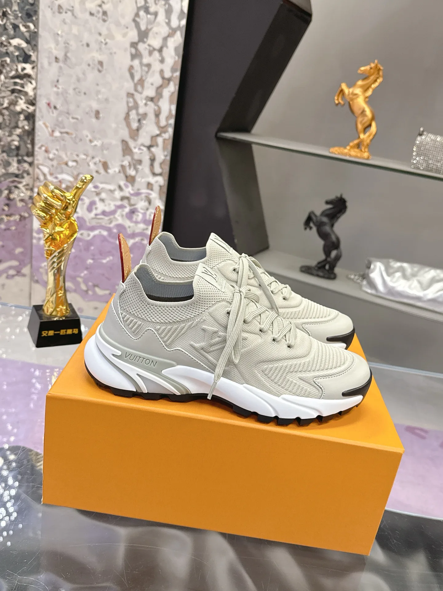 Кроссовки Мужские Louis Vuitton 841682