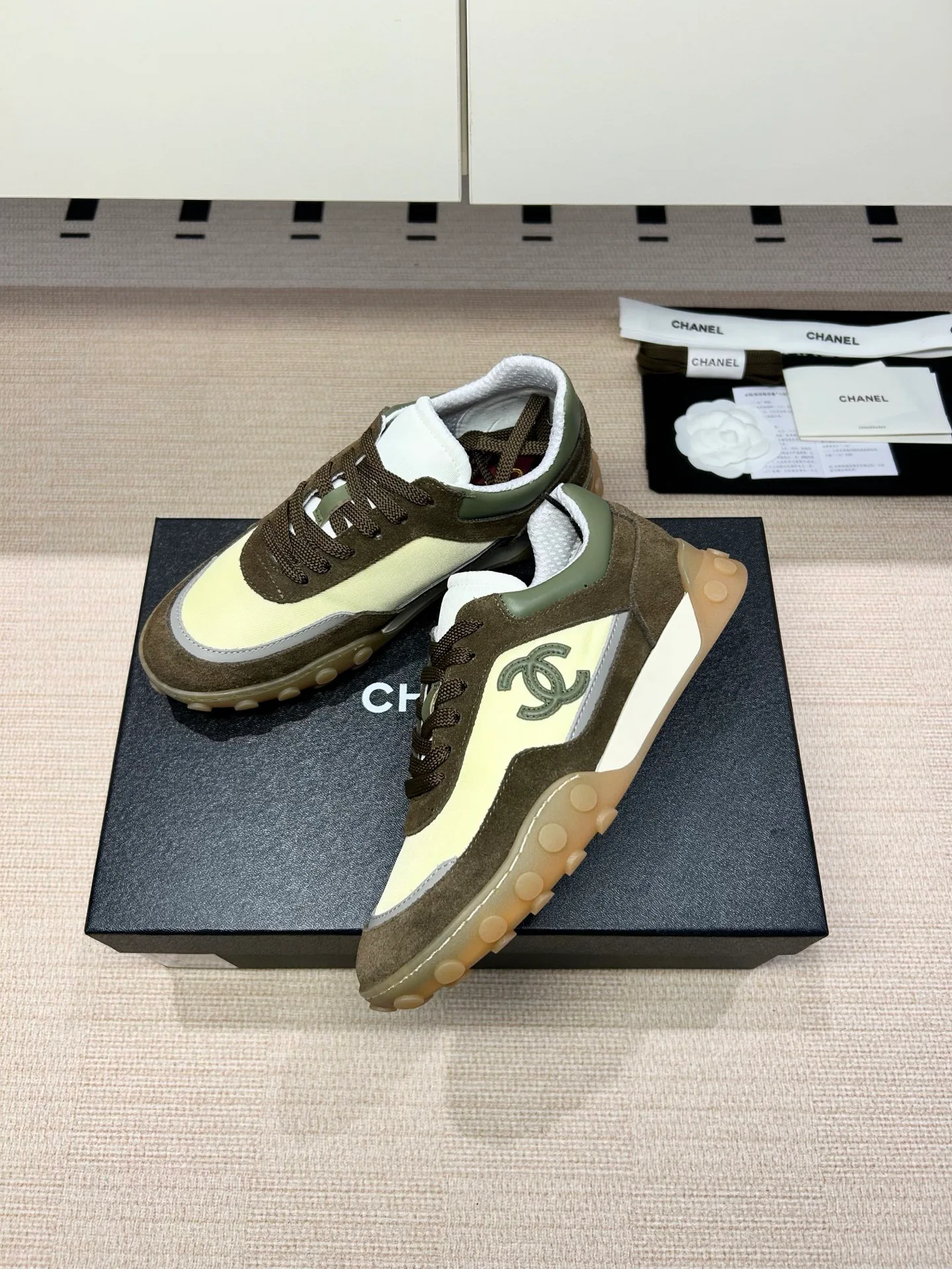 Кроссовки Женские Chanel 11579323