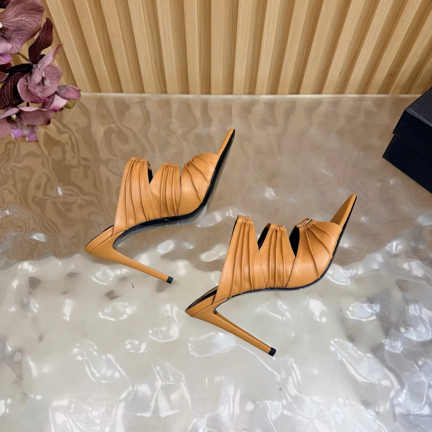 Туфли Женские Saint Laurent 10996527