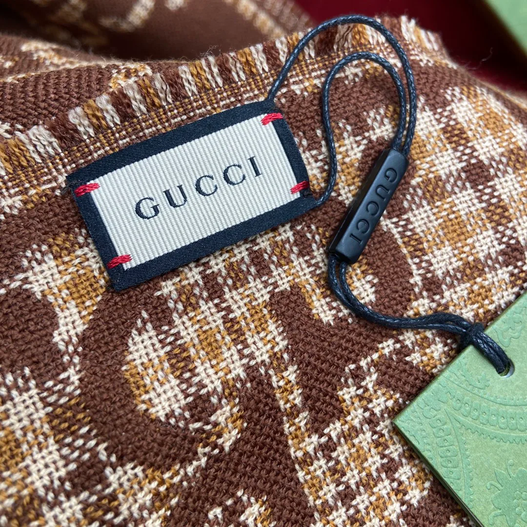 Шарфы Gucci 832132
