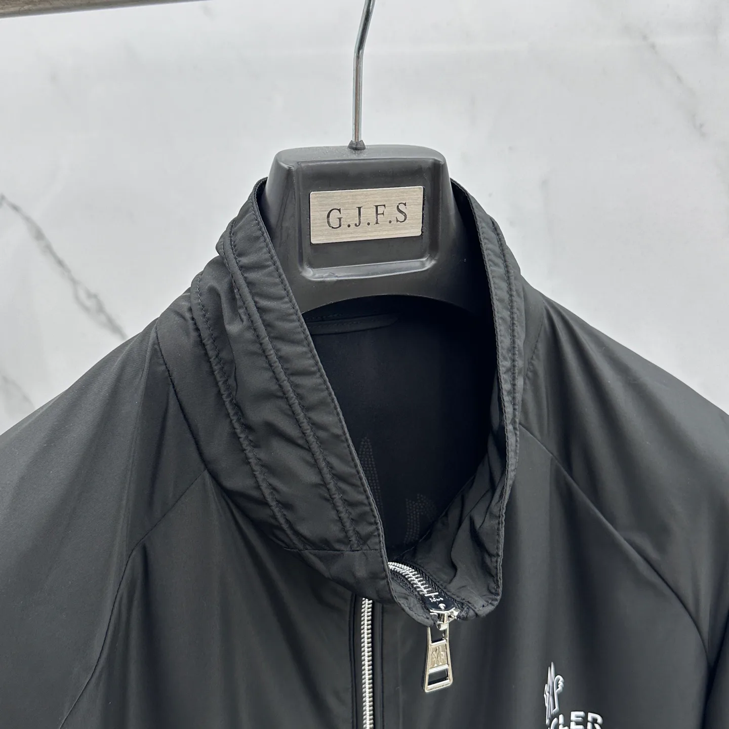 Куртки И Пуховики Мужские Moncler 2237379