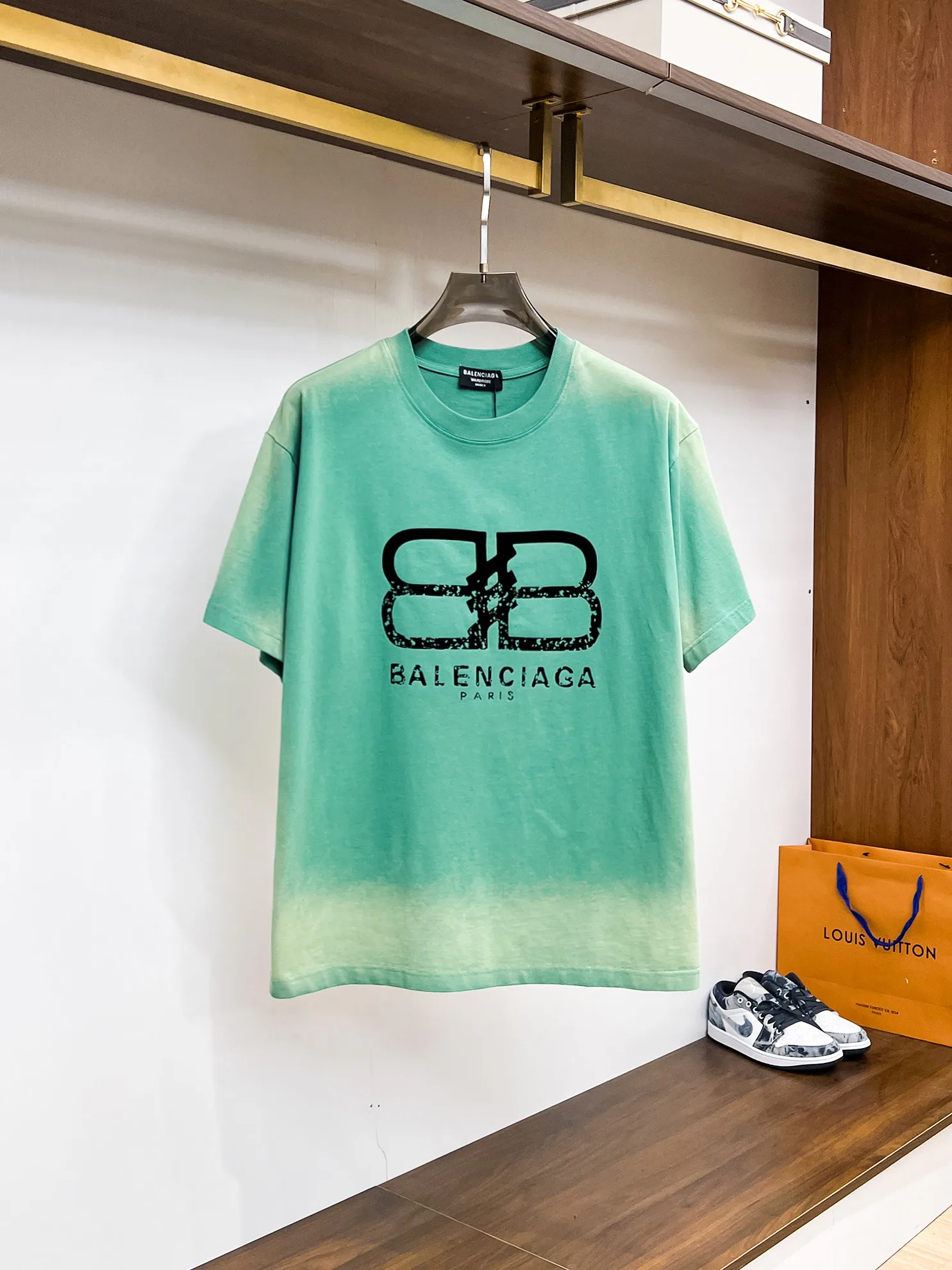 Футболки Женские Balenciaga 28586