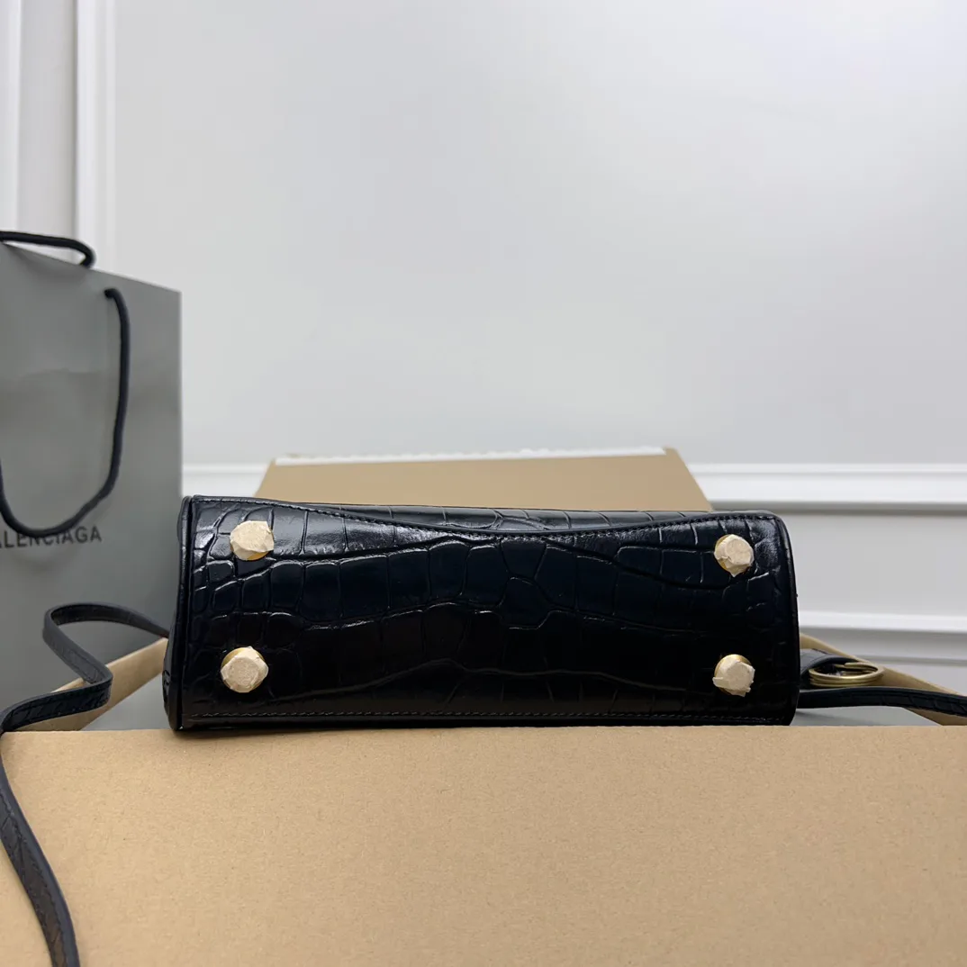 Классические Сумки Женские Balenciaga 11872216