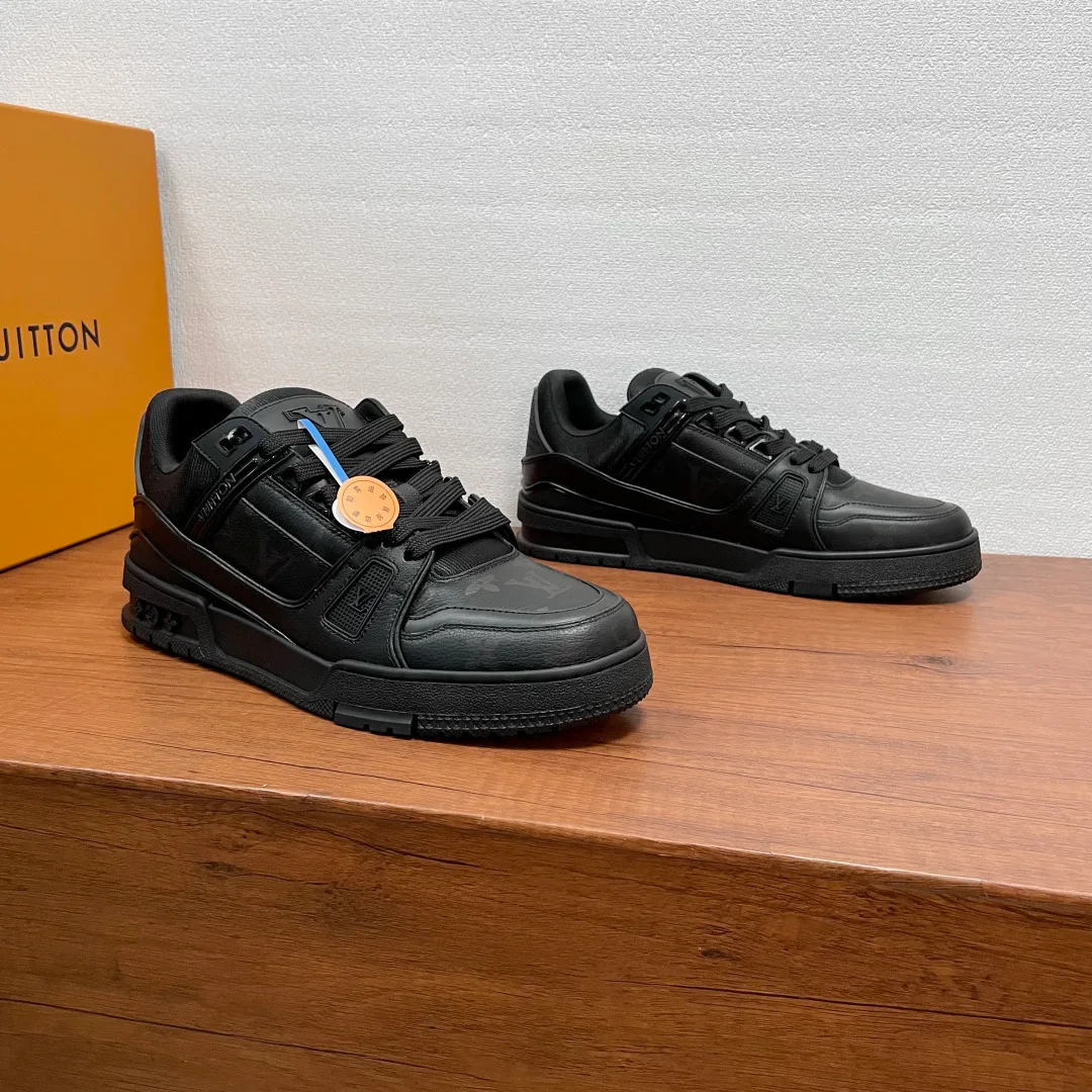 Кроссовки Мужские Louis Vuitton 11877593