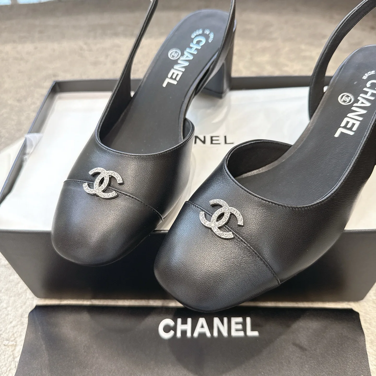 Босоножки Женские Chanel 11643535