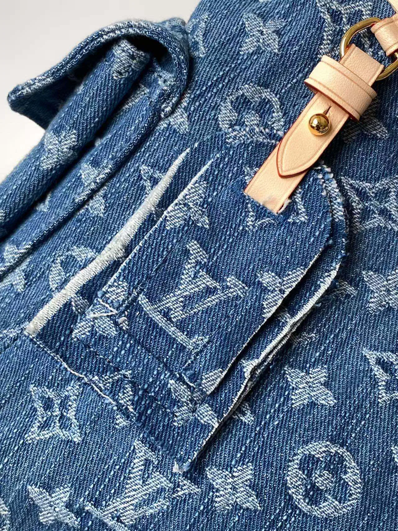 Классические Сумки Женские Louis Vuitton 17806365