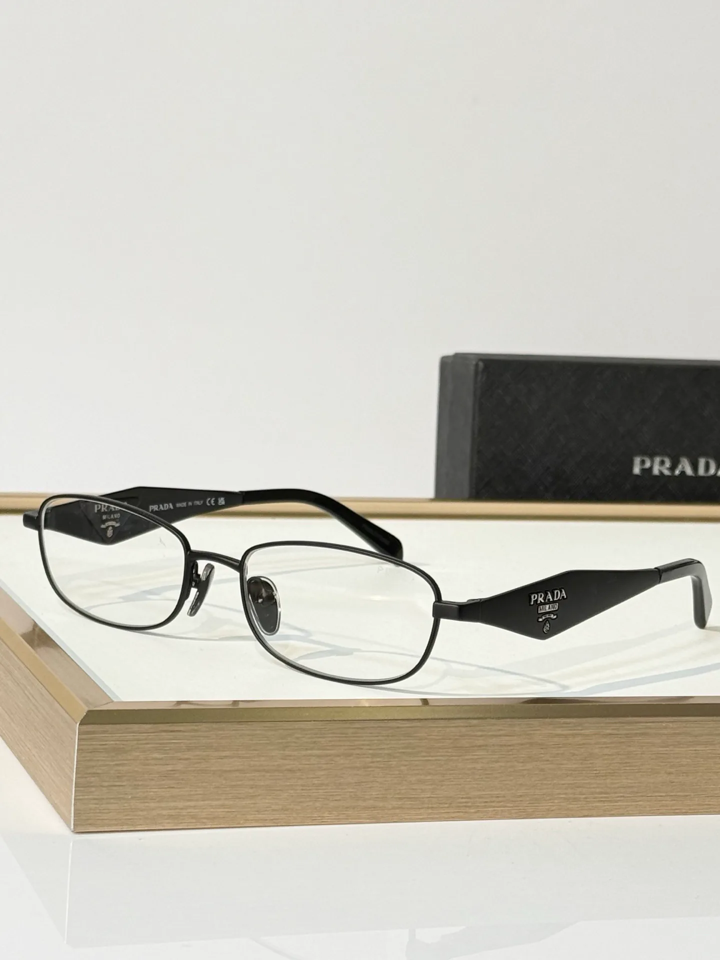 Очки Prada 18404815