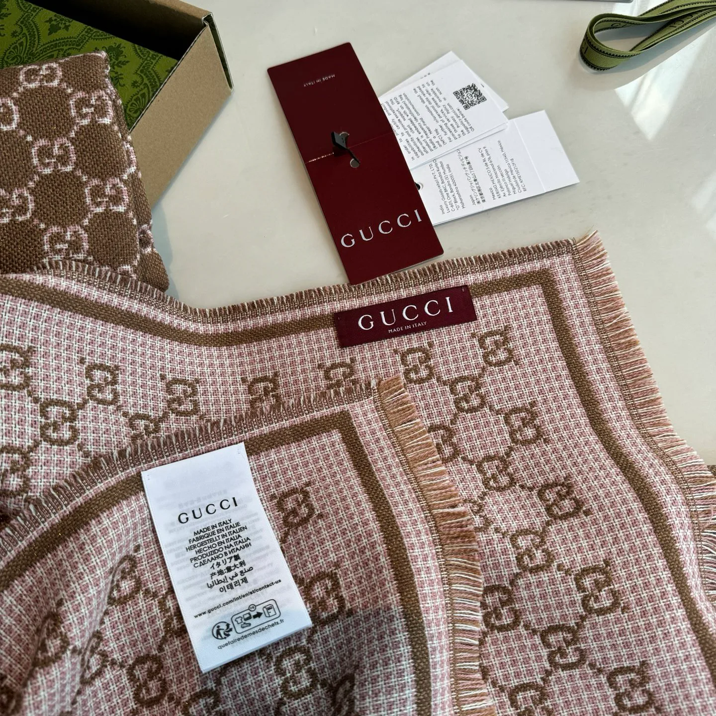 Шарфы Gucci 692903