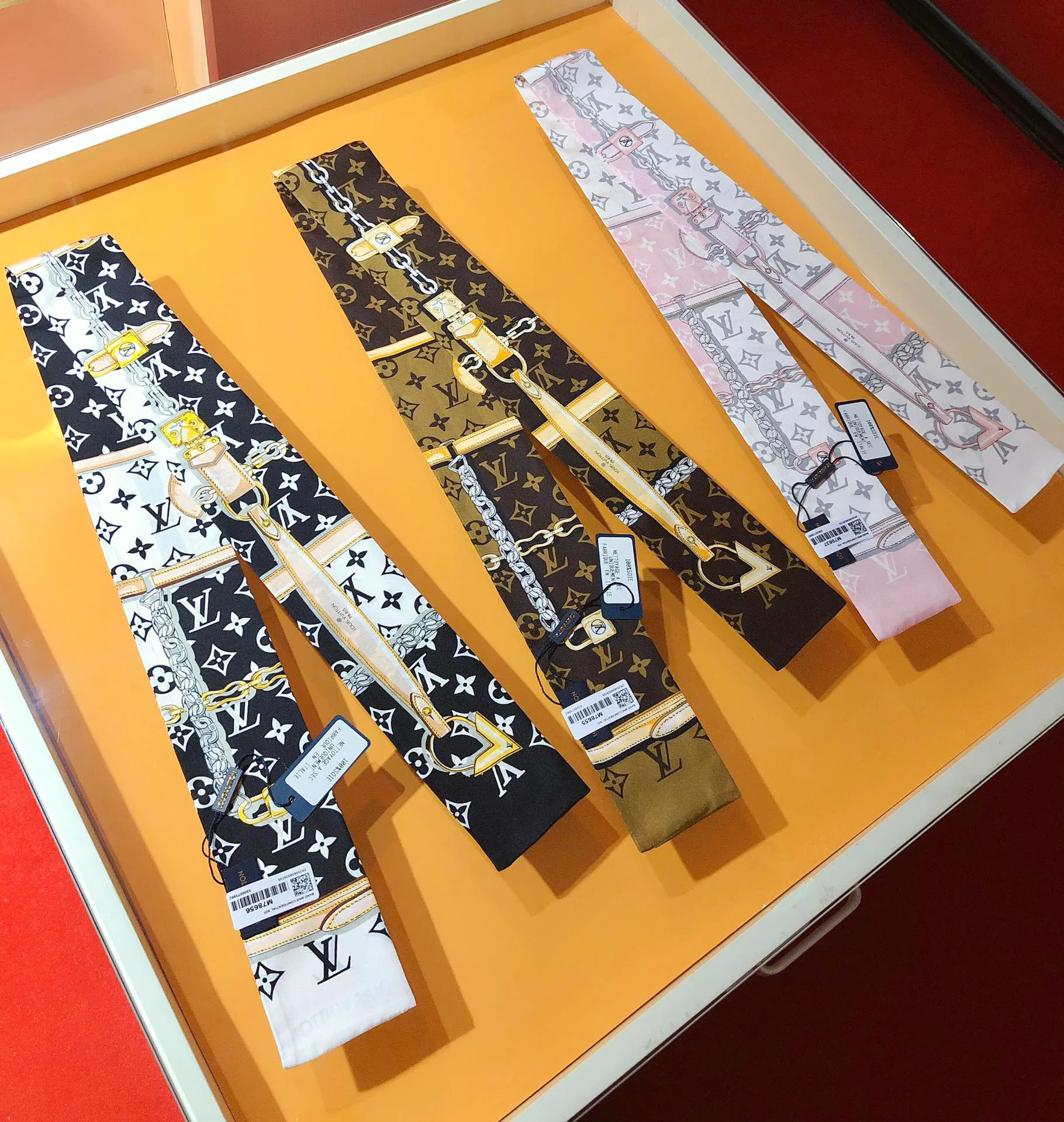 Шарфы Louis Vuitton 33528