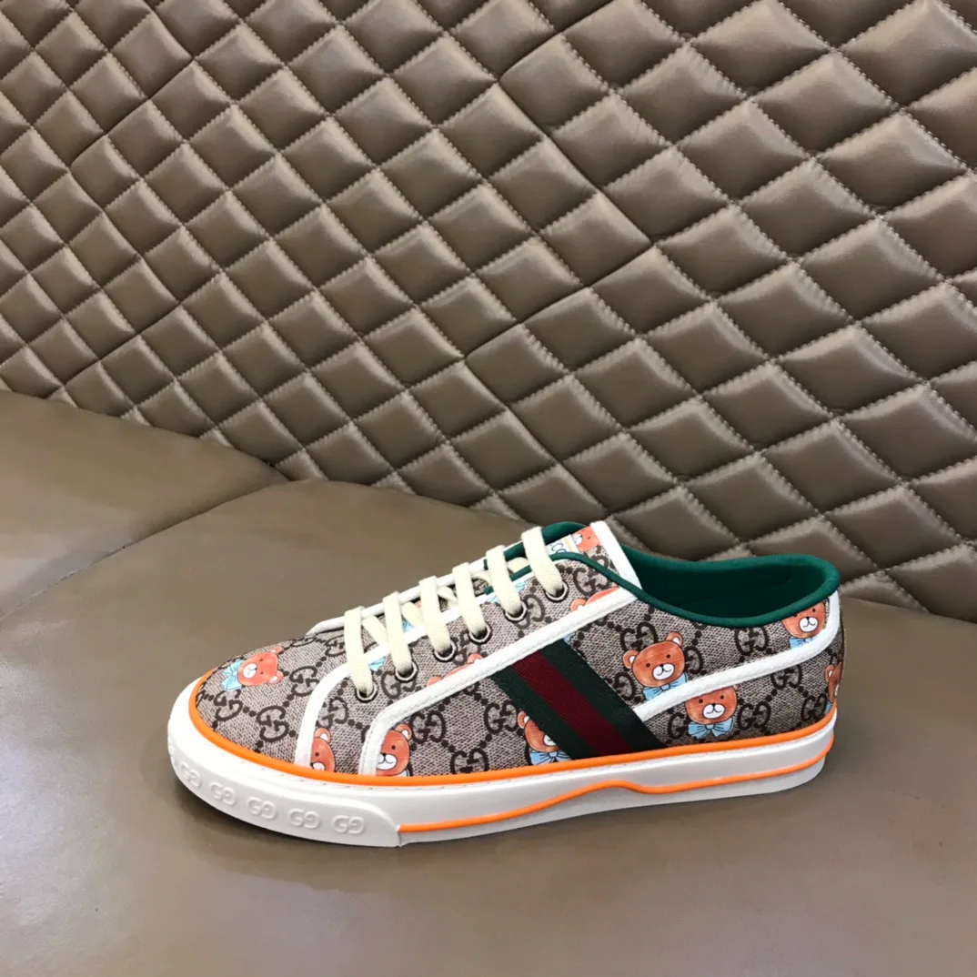 Кроссовки Женские Gucci 17955447