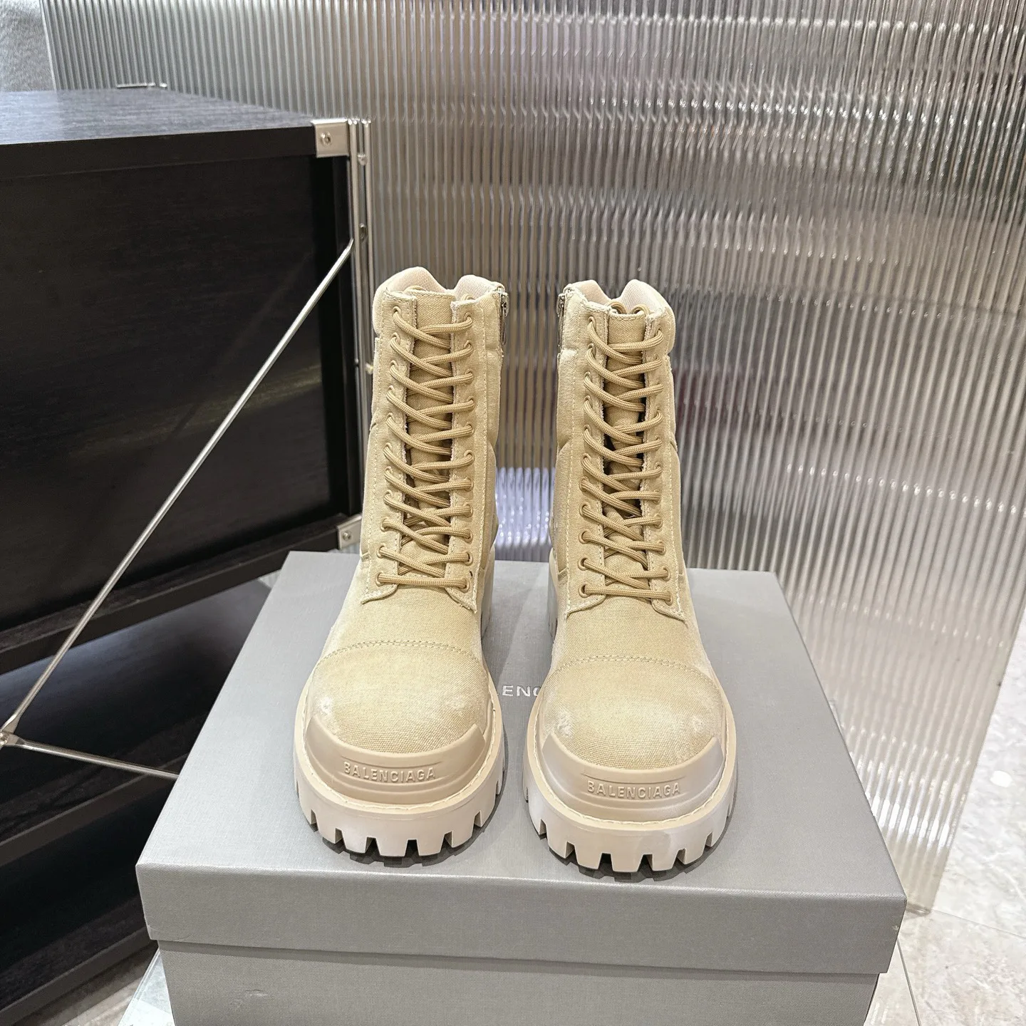 Ботинки Мужские Balenciaga 18598039