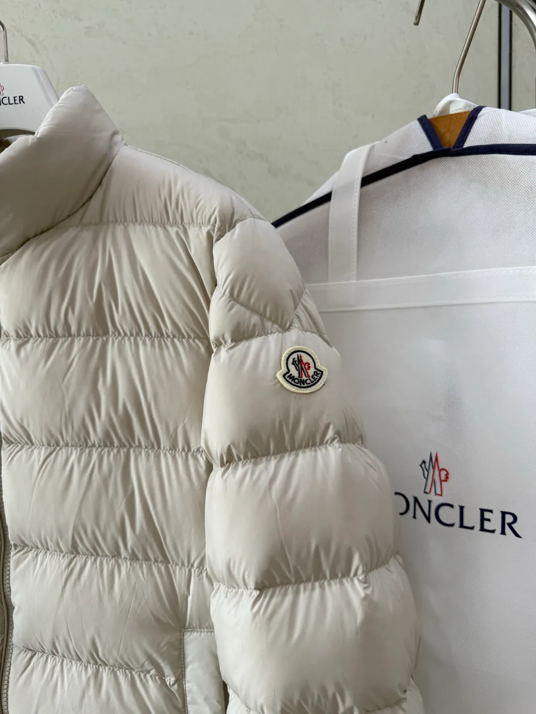 Куртки И Пуховики Женские Moncler 18376102