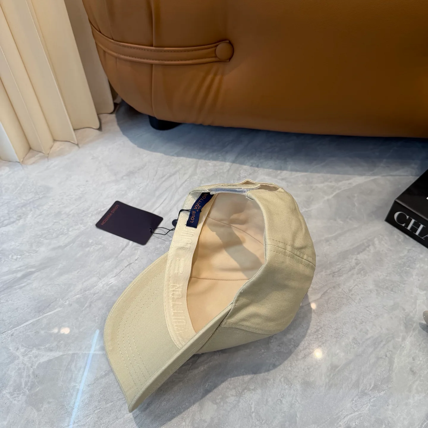 Головные Уборы Louis Vuitton 17467589