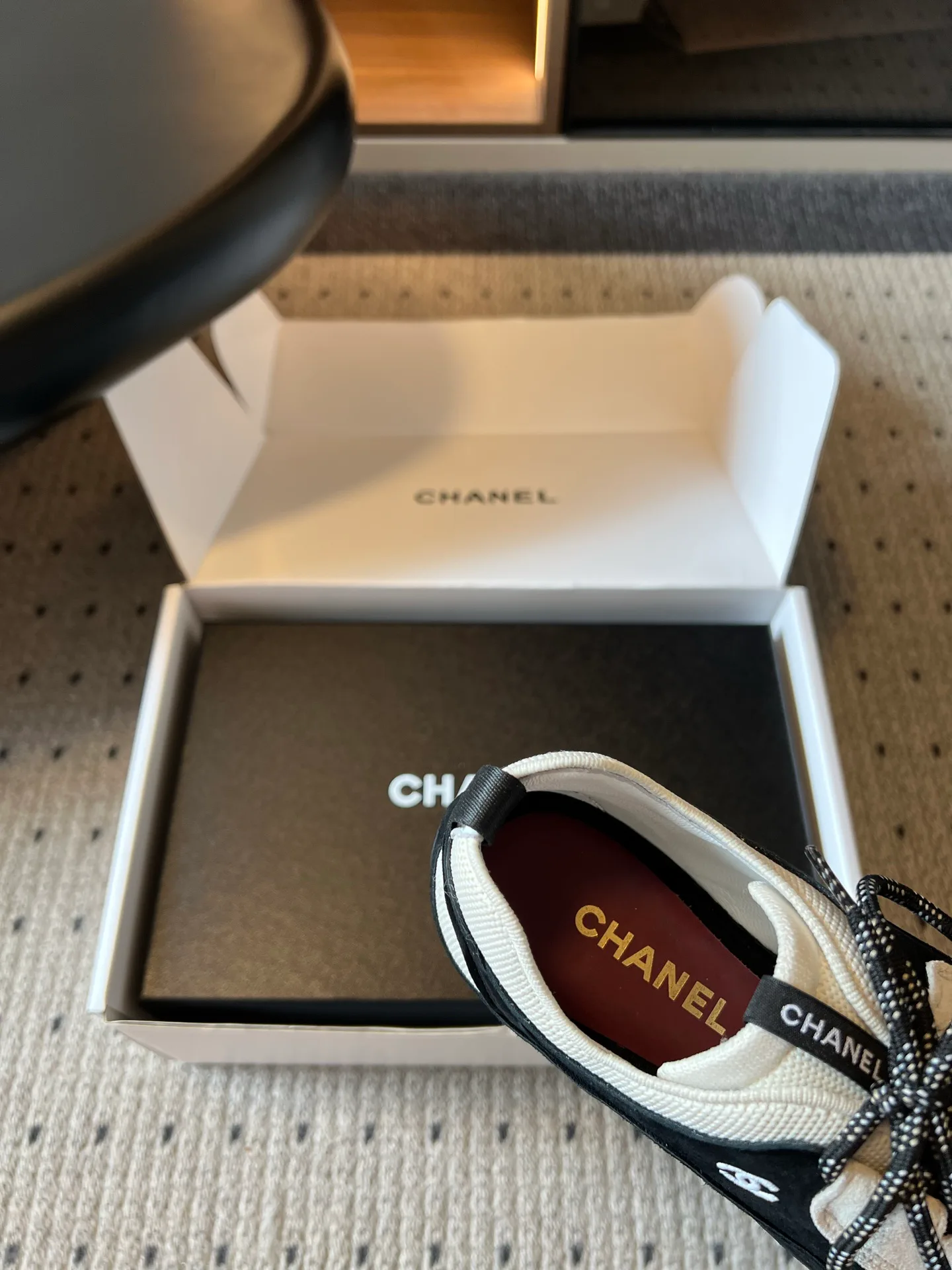 Кроссовки Женские Chanel 17419361