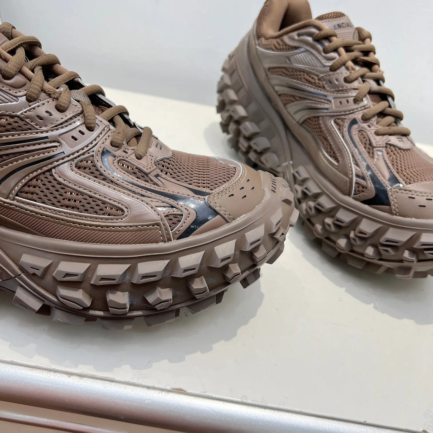 Кроссовки Женские Balenciaga 6428075