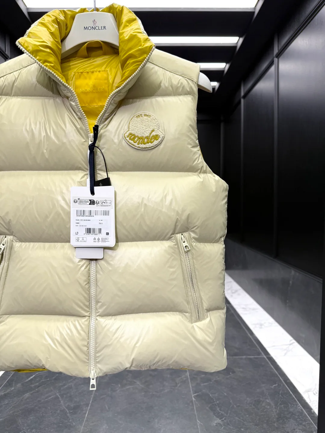 Жилеты Женские Moncler 19004555