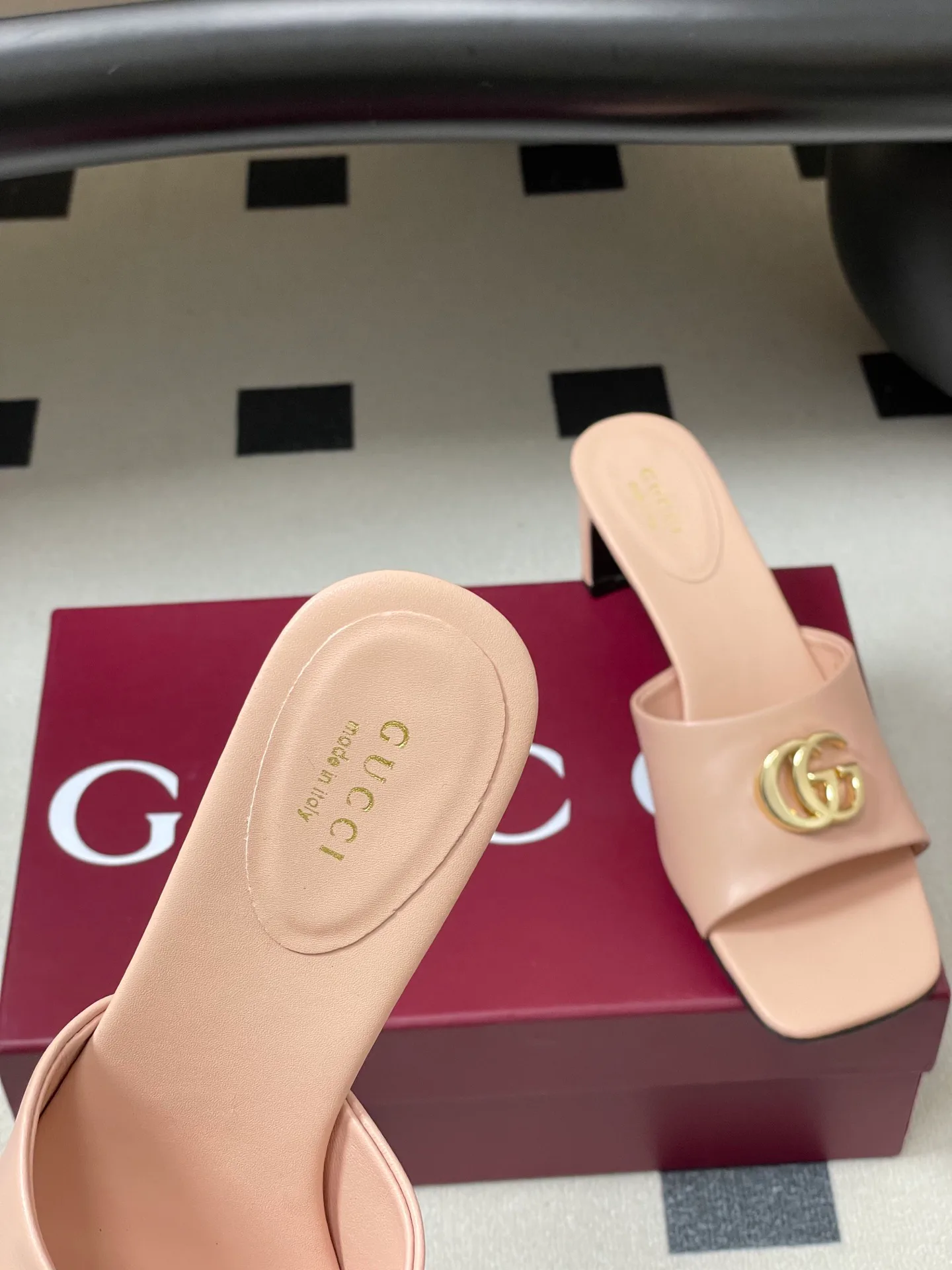 Босоножки Женские Gucci 10395323