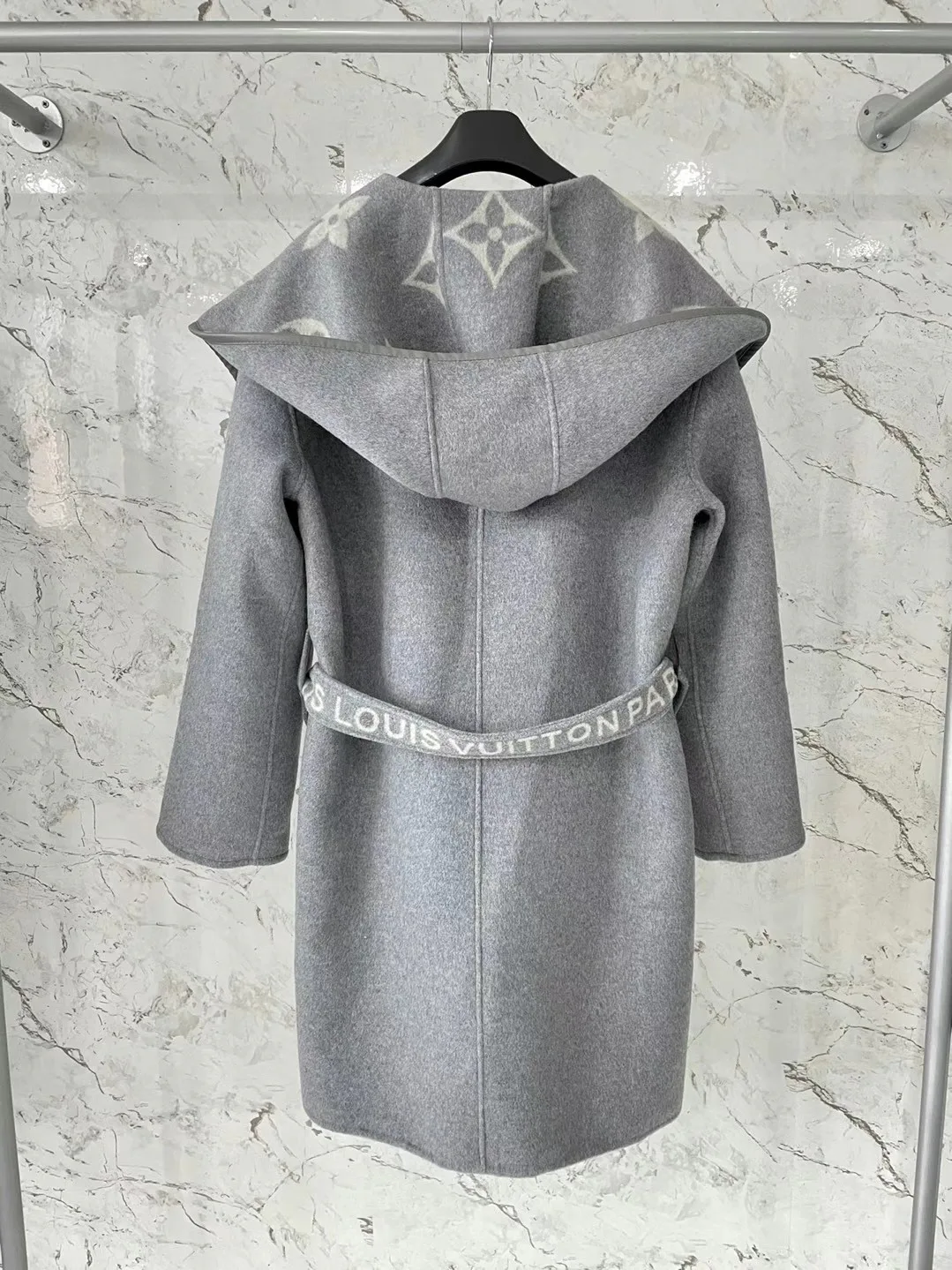 Пальто Женские Louis Vuitton 17998824