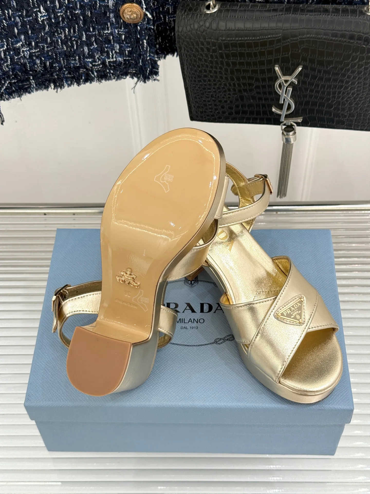 Босоножки Женские Prada 17896705
