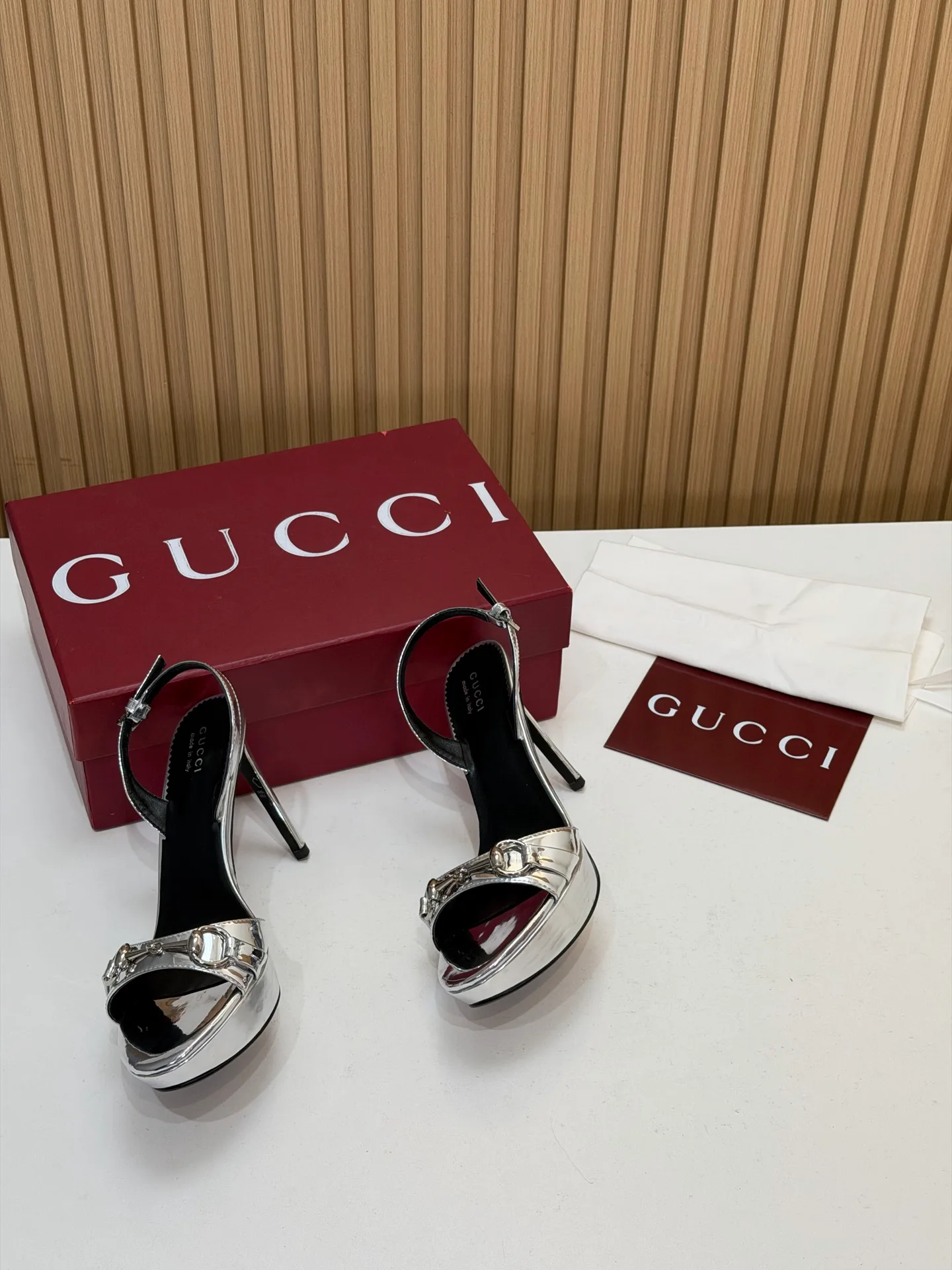 Босоножки Женские Gucci 18396258