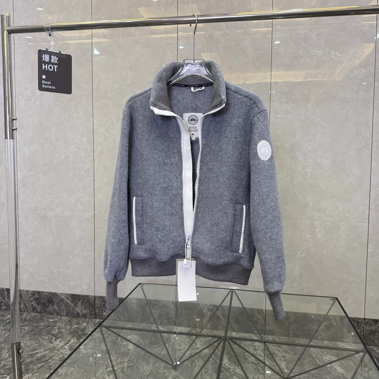 Куртки И Пуховики Женские Canada Goose 18722924