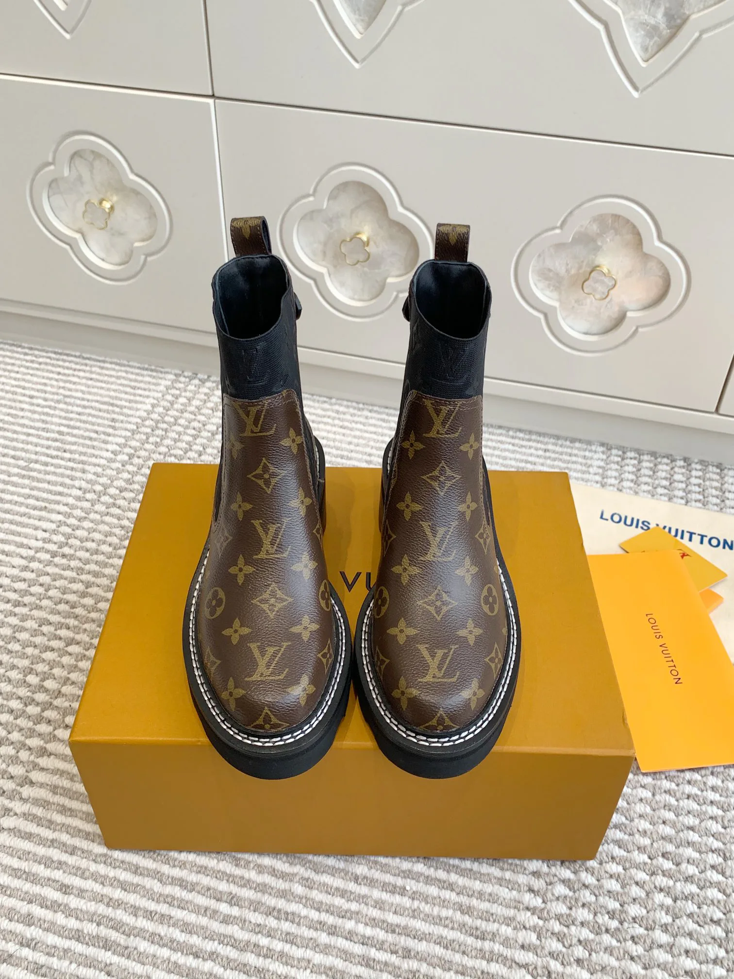 Ботинки Женские Louis Vuitton 1586691