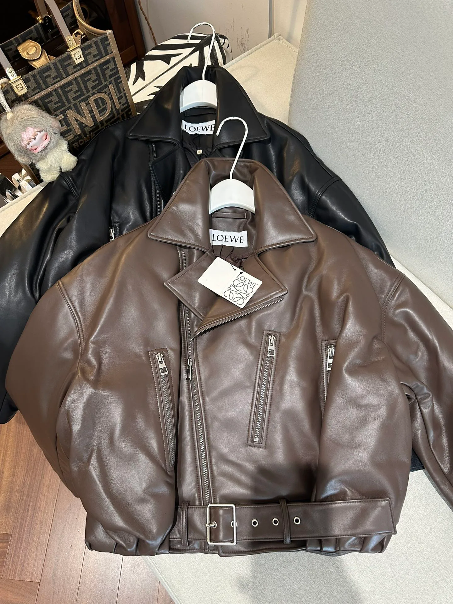 Кожаные Куртки И Дублёнки Женские Loewe 496014