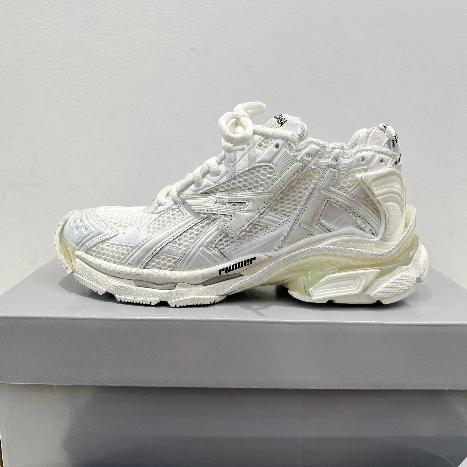 Кроссовки Женские Balenciaga 11186163