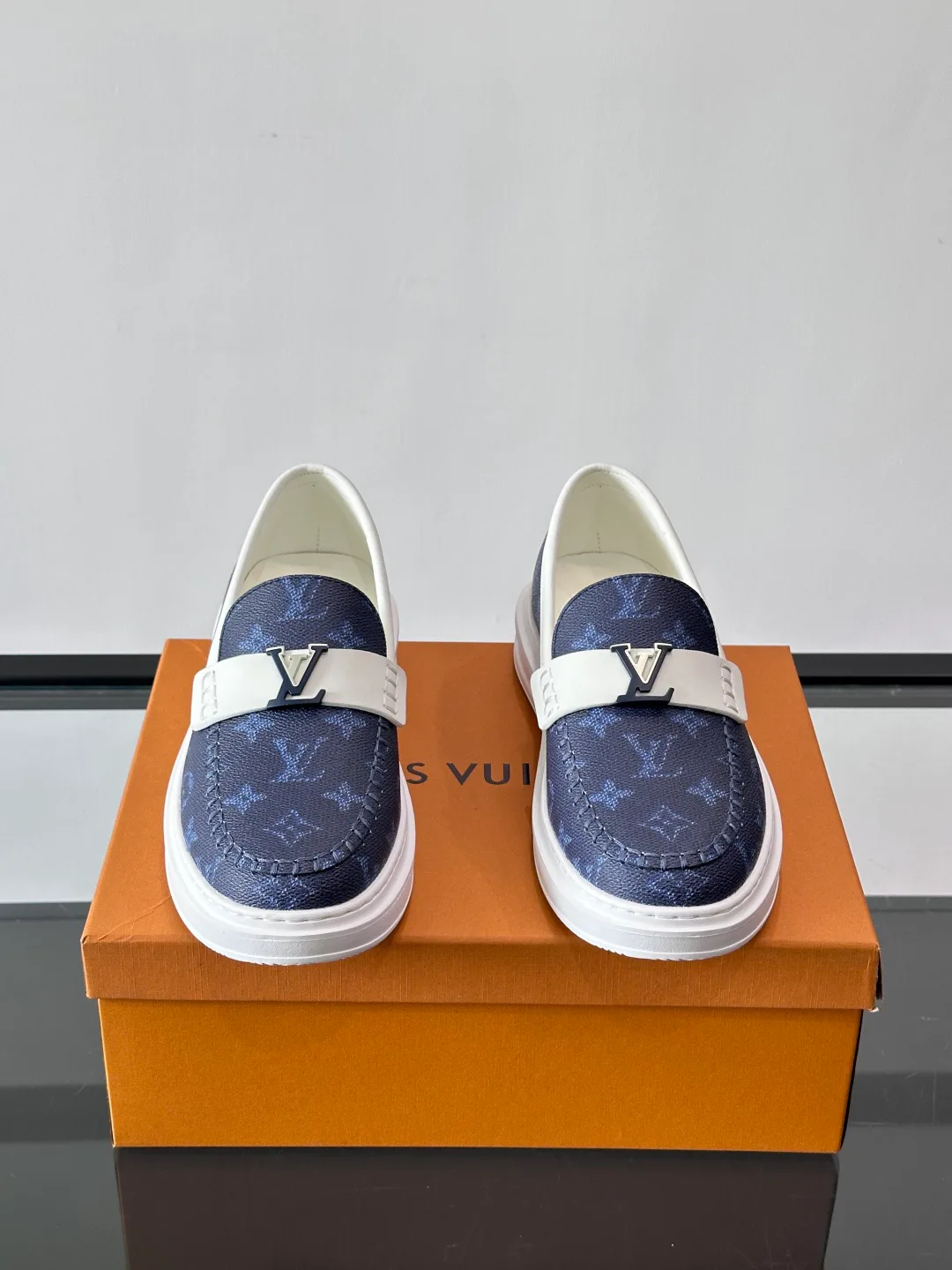 Слипоны Мужские Louis Vuitton 13562635