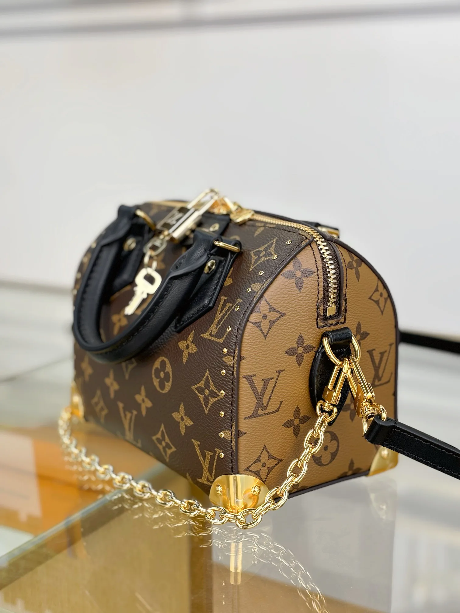 Классические Сумки Женские Louis Vuitton 17526839