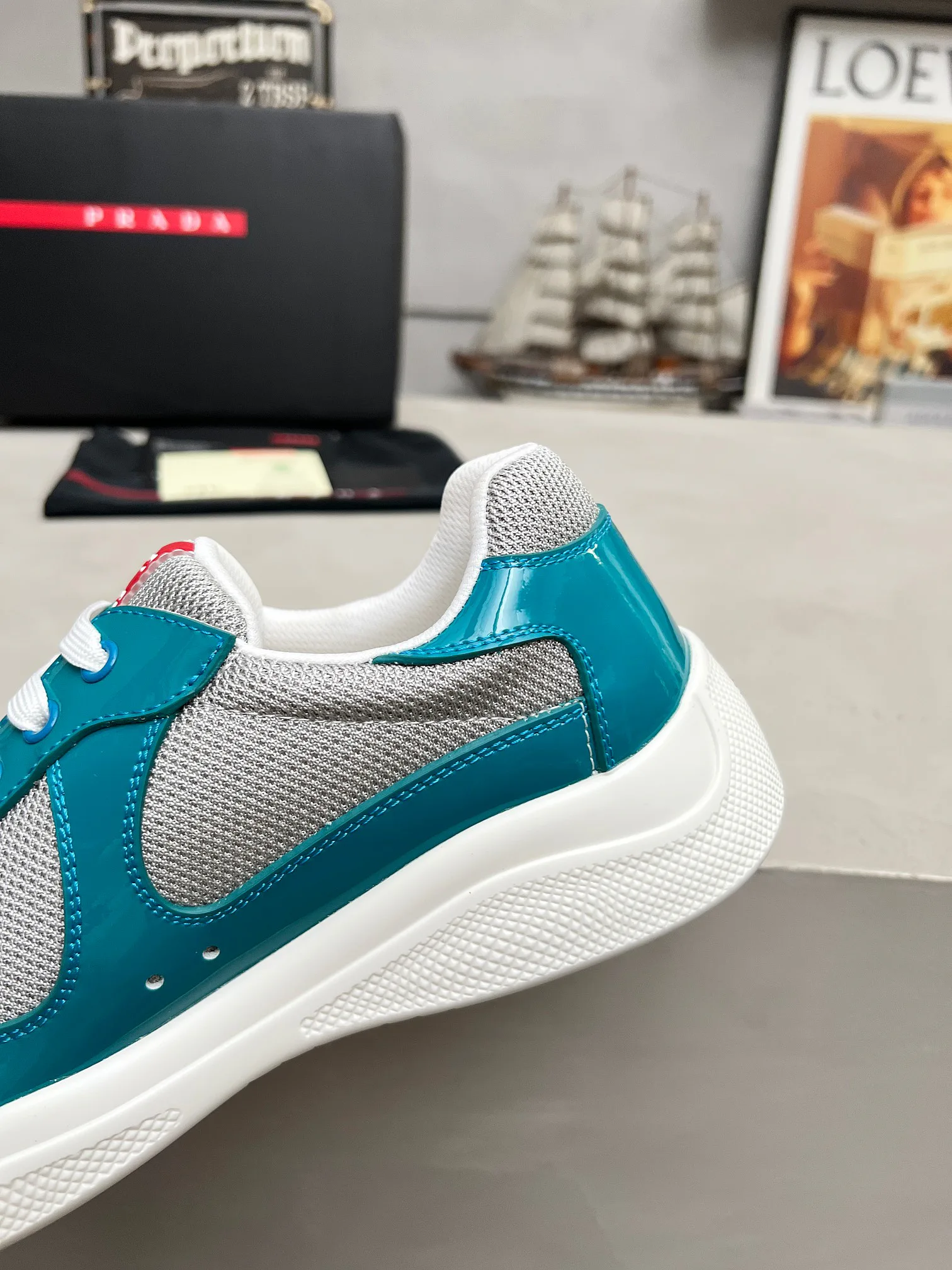 Кроссовки Женские Prada 931596