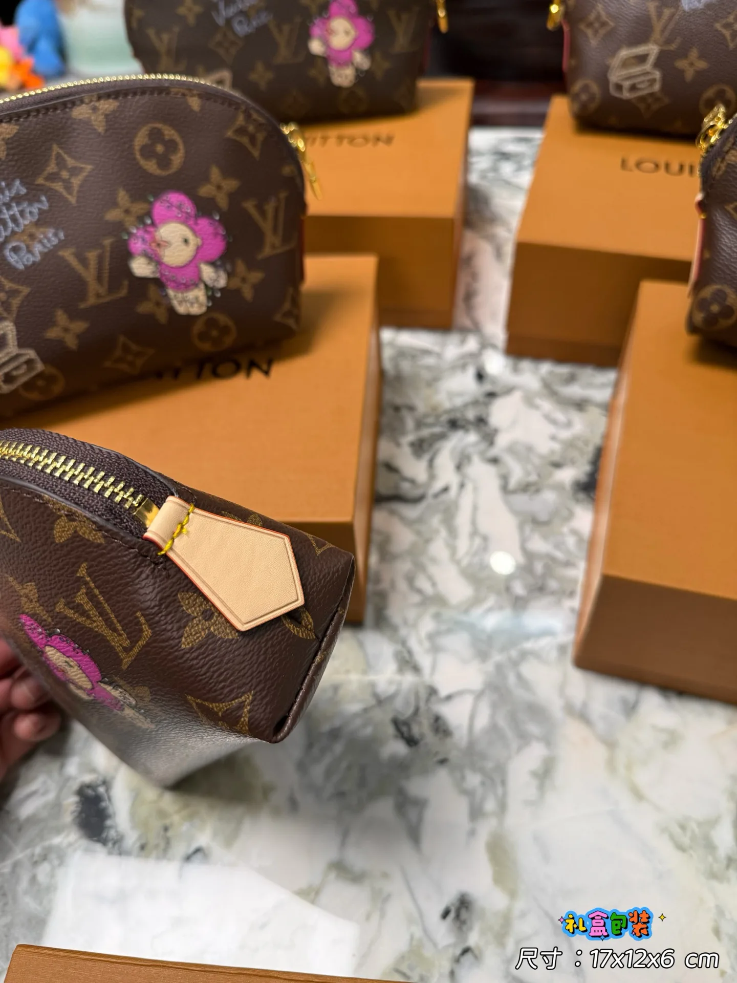 Клатчи Женские Louis Vuitton 6348701