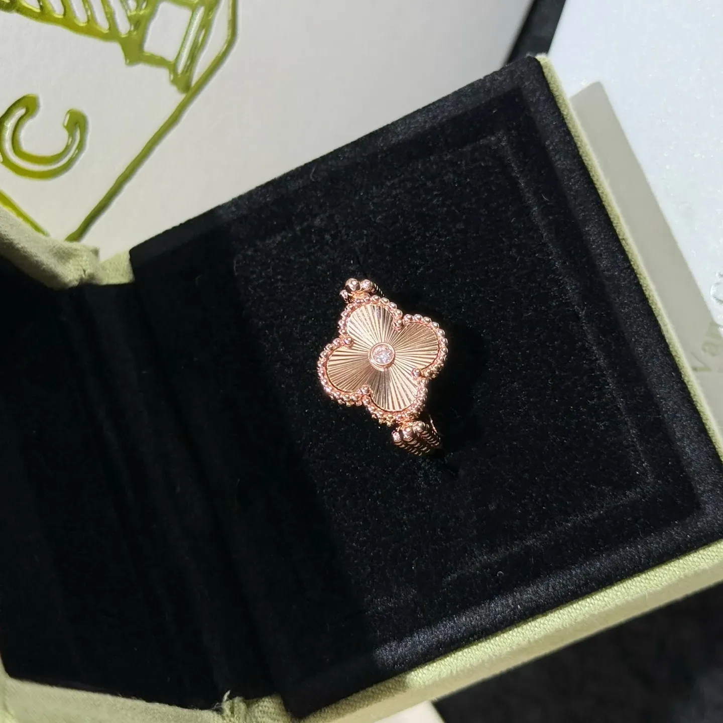 Бижутерия Van Cleef & Arpels 910007