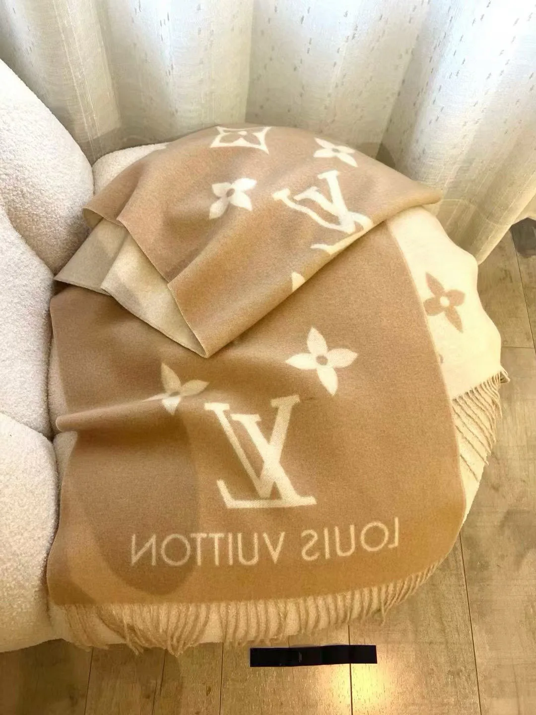 Шарфы Louis Vuitton 1664835